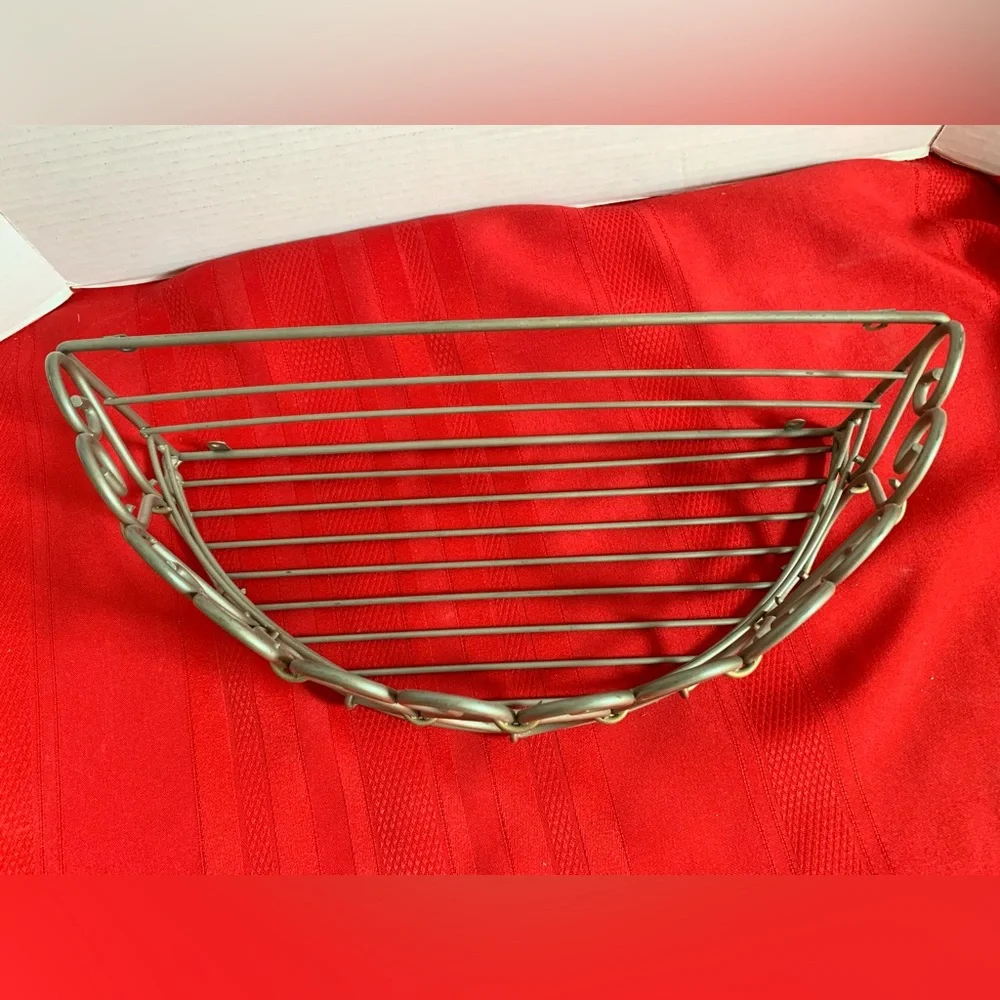 HOME INTERIORS Alana Basket Planter Shelf Champagne Metal 14 1/8 x 6 x 5 3/8”